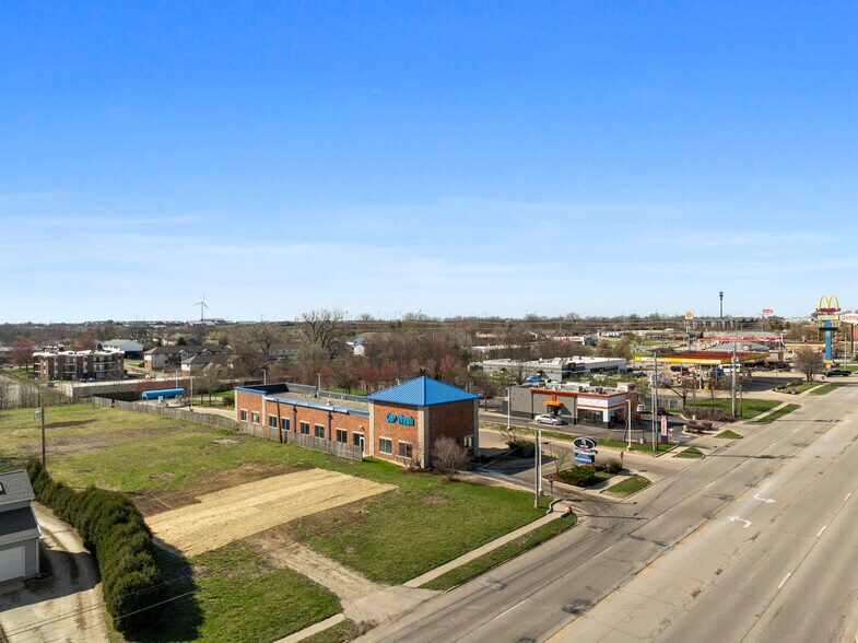 Primary Photo Of 1515 N Main St, Normal Land For Sale