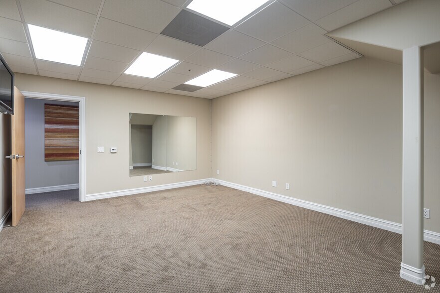More Photos Of 1043 Civic Center Dr W, Santa Ana Office For Lease