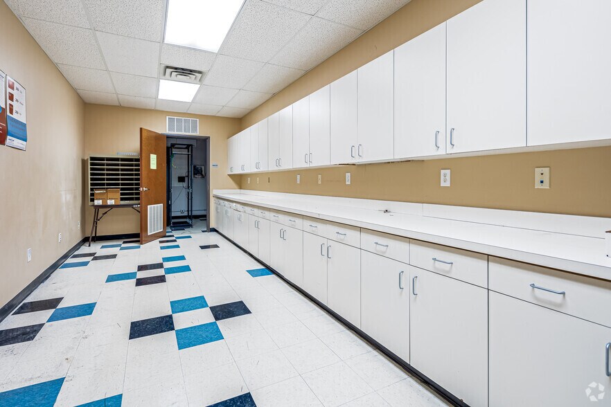 More Photos Of 1300 Teasley Ln, Denton Office For Sale