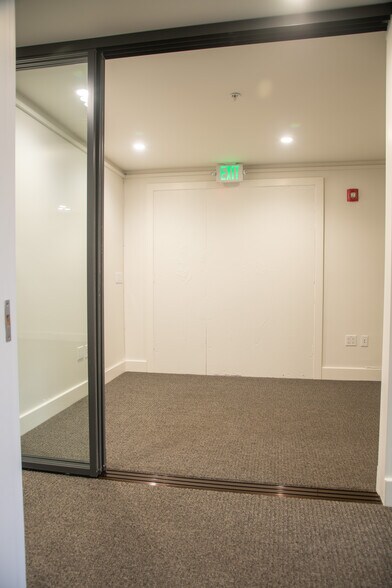 More Photos Of 320-330 Judah St, San Francisco Loft Creative Space For Lease