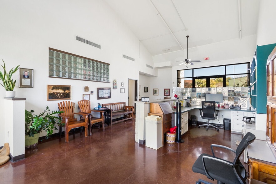 More Photos Of 8334 Cross Park Dr, Austin Medical For Sale
