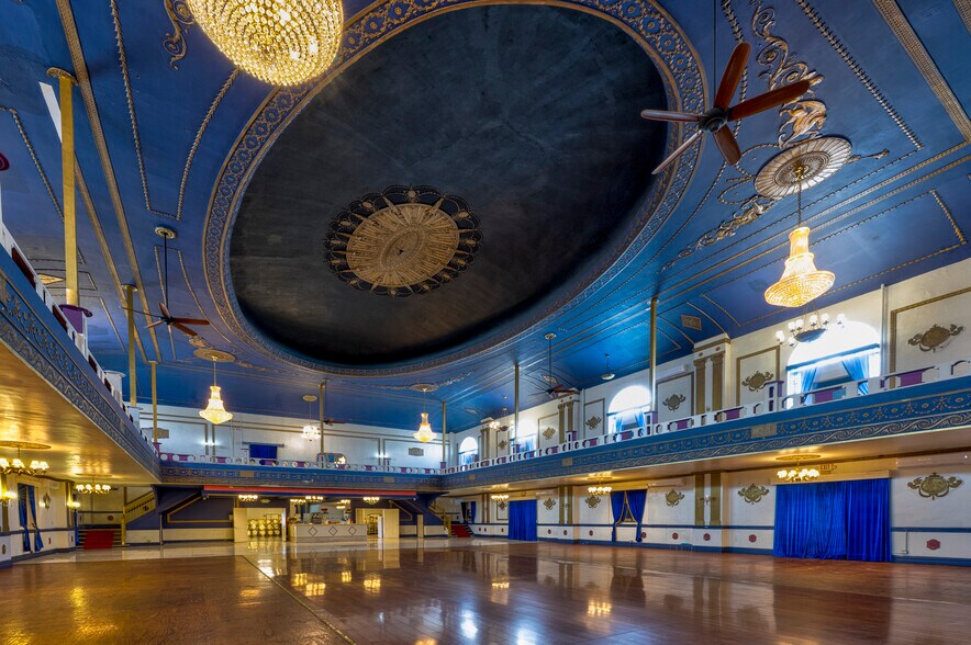 More Photos Of 5670 58th St, Flushing Lodge Meeting Hall For Sale