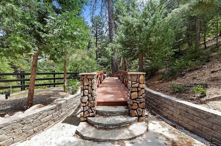 More Photos Of 480 Cottage Grove Rd, Lake Arrowhead Lodge Meeting Hall For Sale