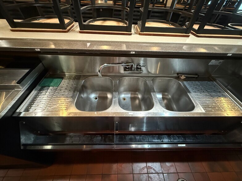 More Photos Of 249 Main St, Rutland Apartments For Lease