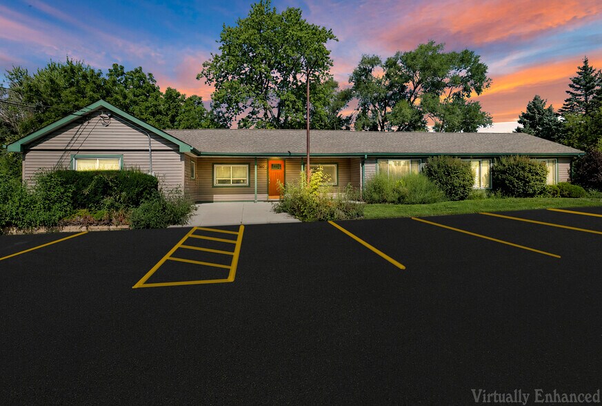 Primary Photo Of 302 Old Green Bay Rd, Kenosha Medical For Lease