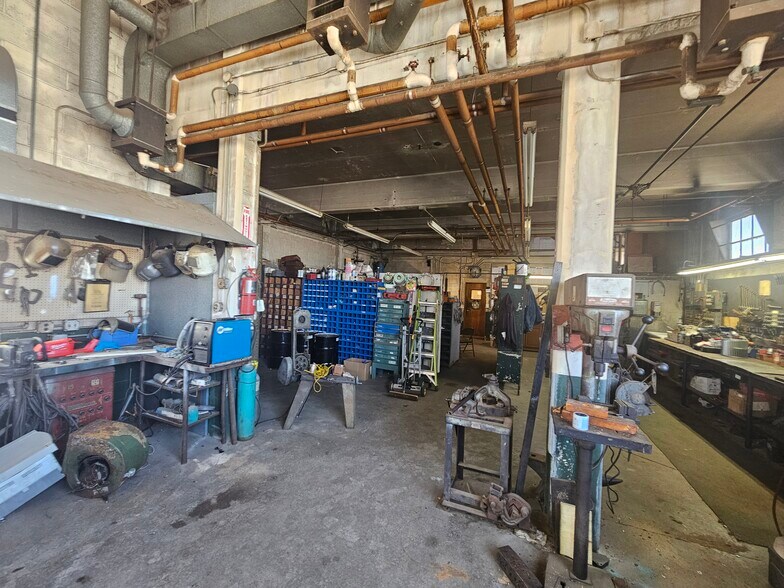 More Photos Of 173 Water St, Bridgeton Warehouse For Sale