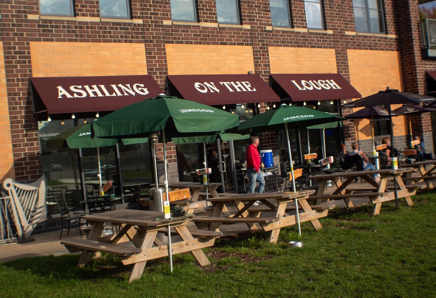 More Photos Of 115-125 56th St, Kenosha Restaurant For Lease