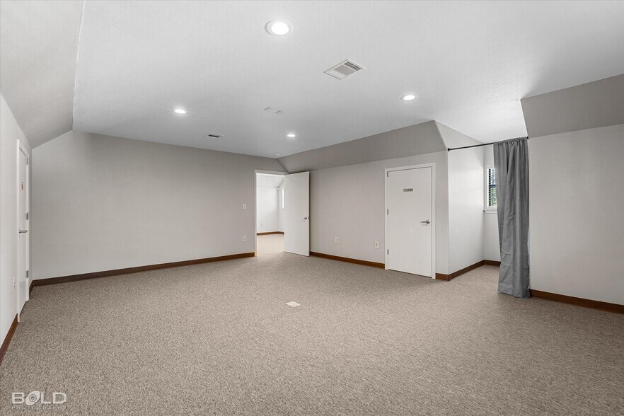 More Photos Of 3605 Youree Dr, Shreveport Office For Sale