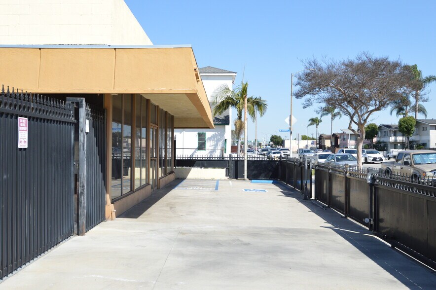 More Photos Of 3365 Martin Luther King Jr Blvd, Lynwood Unknown For Lease