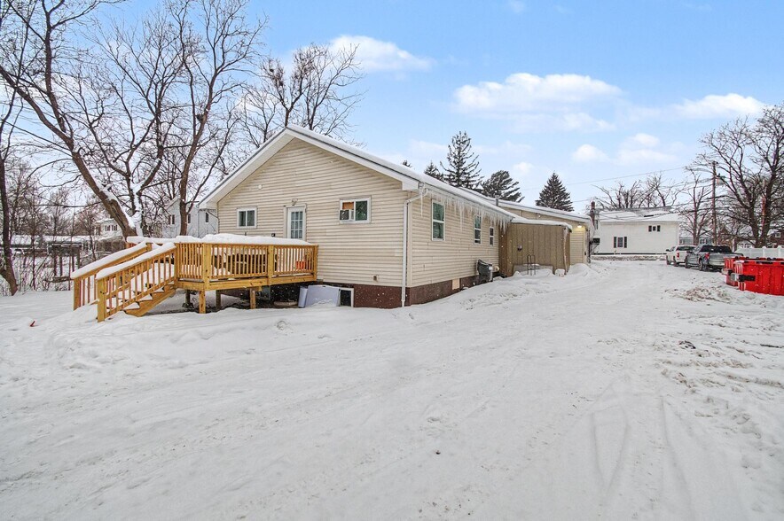 More Photos Of 23 Barlow St, St. Albans Town Convenience Store For Sale