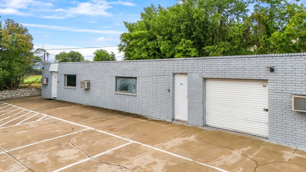 More Photos Of 1808-1812 Santa Fe Dr, Weatherford Unknown For Lease