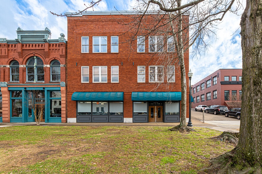 More Photos Of 16 Emory Pl, Knoxville Office Residential For Sale