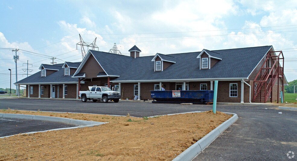 More Photos Of 847 Turner St, Maryville Office For Lease