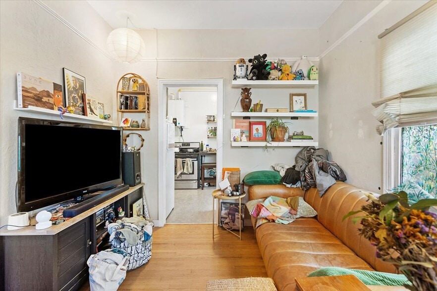 More Photos Of 3110 California St, Berkeley Multifamily For Sale