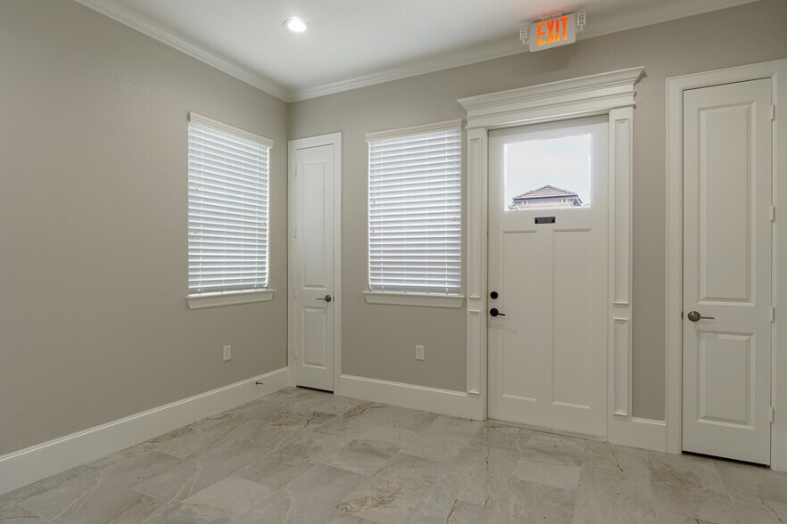 More Photos Of 12414 Spring Cypress Rd, Tomball Medical For Sale