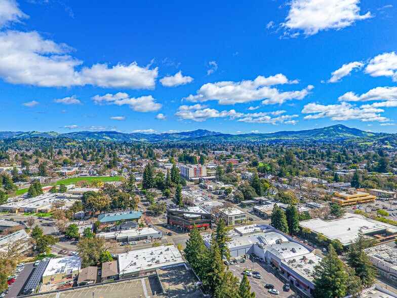 More Photos Of 418 Humboldt St, Santa Rosa Apartments For Sale