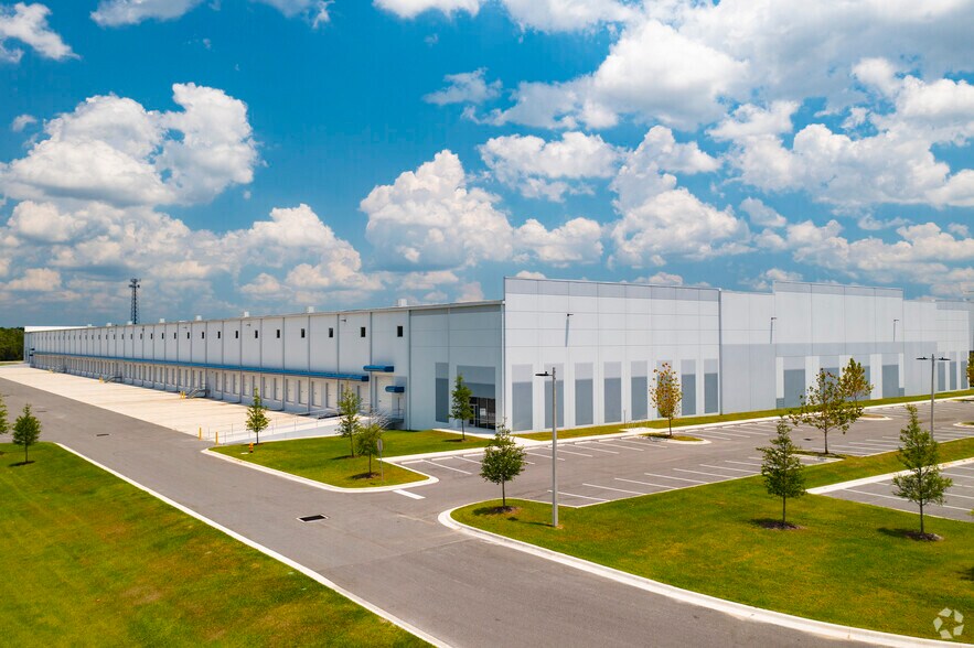 More Photos Of 5300 Allen K Breed Hwy, Lakeland Unknown For Lease