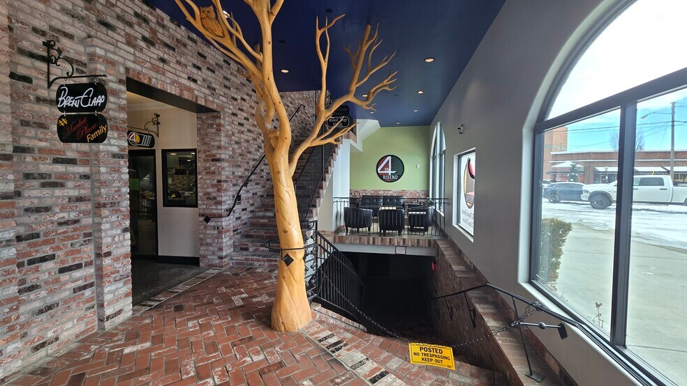 More Photos Of 1912 4th St, La Grande General Retail For Lease