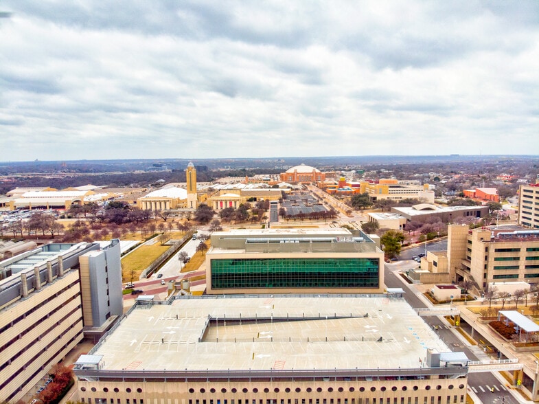 More Photos Of 3409-3437 W 7th St, Fort Worth Unknown For Lease