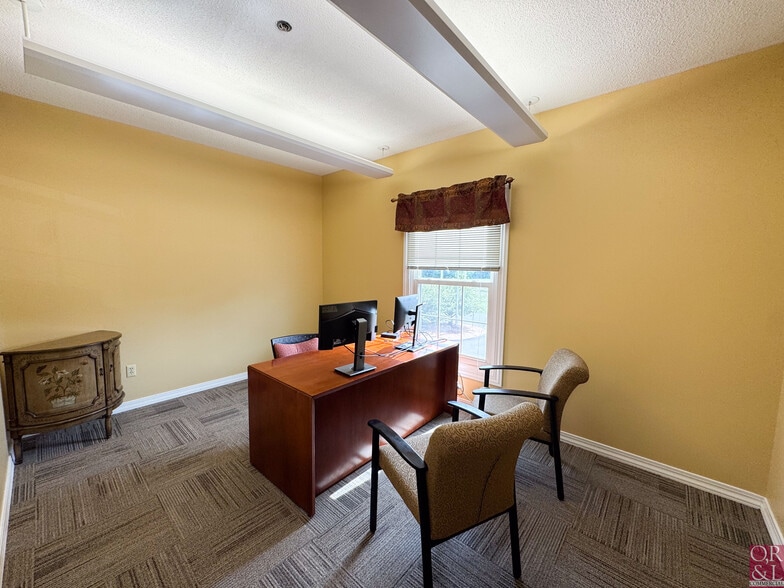 More Photos Of 150 Capital Dr, West Springfield Office For Sale