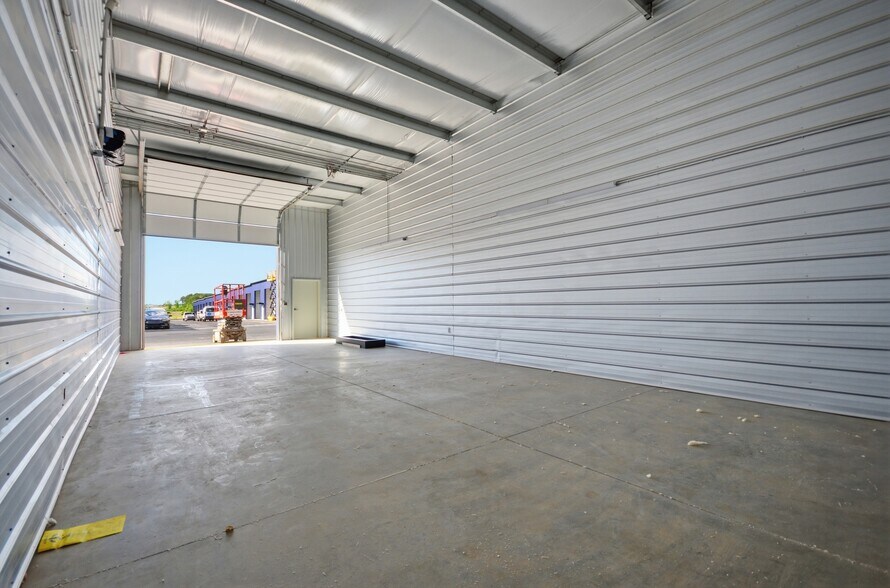 More Photos Of 720 Antioch Dr, Greenville Specialty For Lease