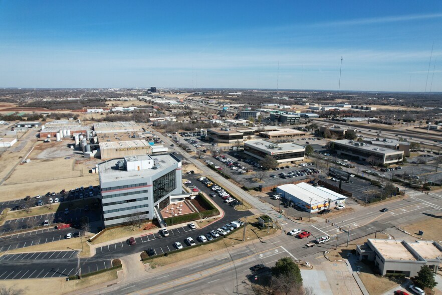 More Photos Of 301 NW 63rd St, Oklahoma City Office For Lease