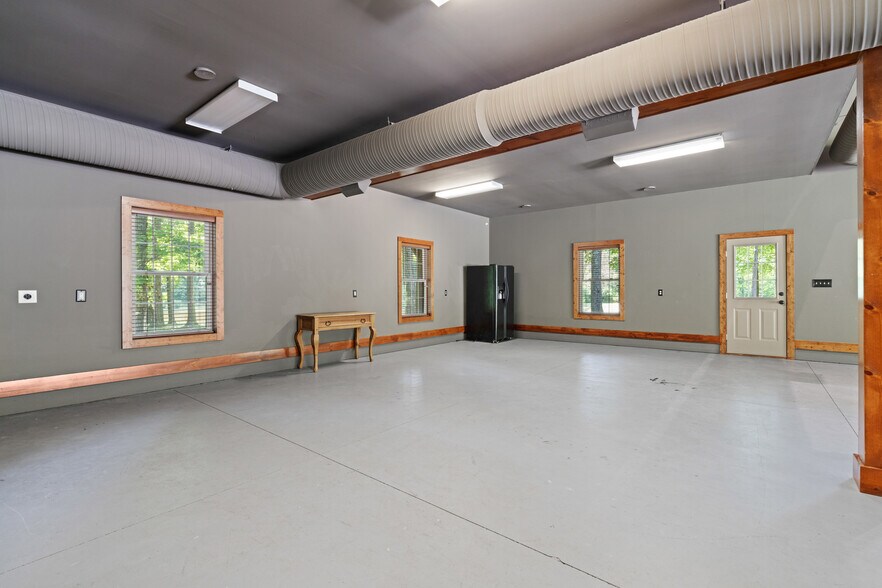 More Photos Of 5455 Plantation Rd, Sunbury Lodge Meeting Hall For Sale