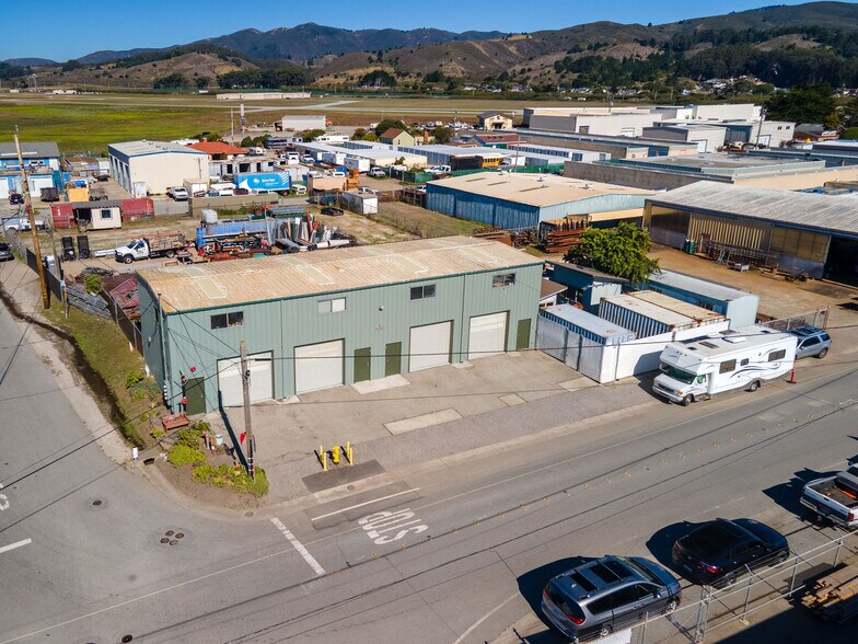 More Photos Of 207 Harvard Ave, Half Moon Bay Warehouse For Sale