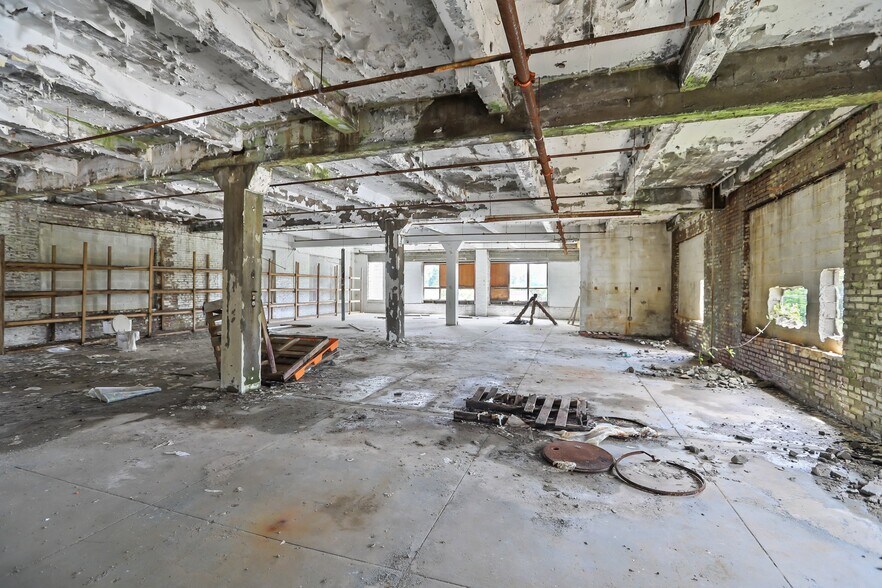 More Photos Of 636 E State St, Trenton Warehouse For Sale