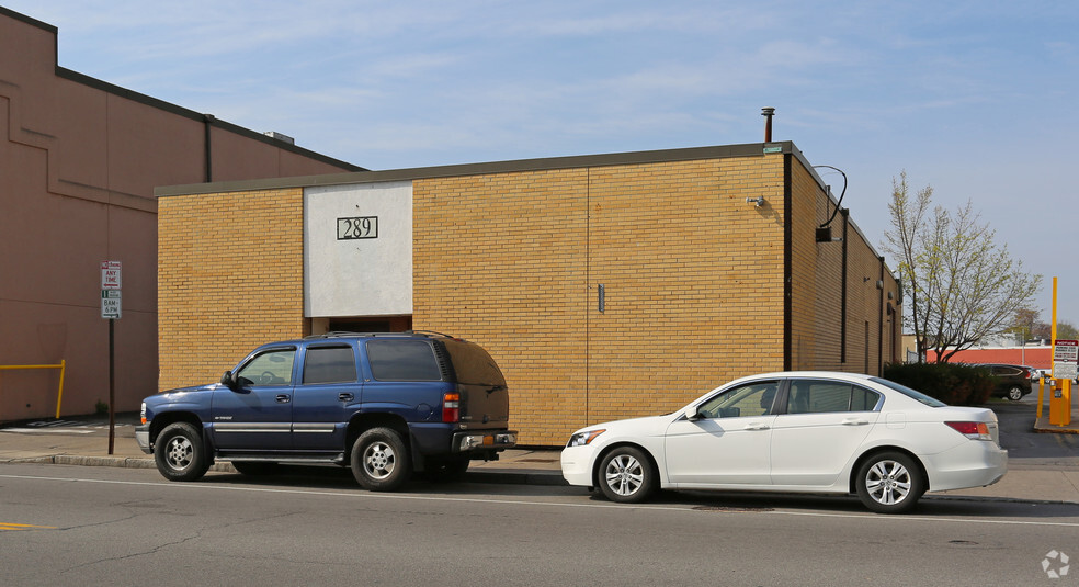 Primary Photo Of 289 Monroe Ave, Rochester Office For Sale