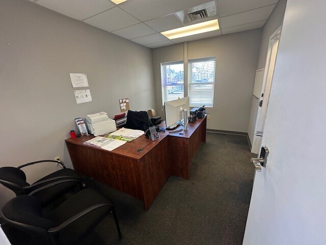 More Photos Of 1537 Bridge St, New Cumberland Auto Dealership For Sale