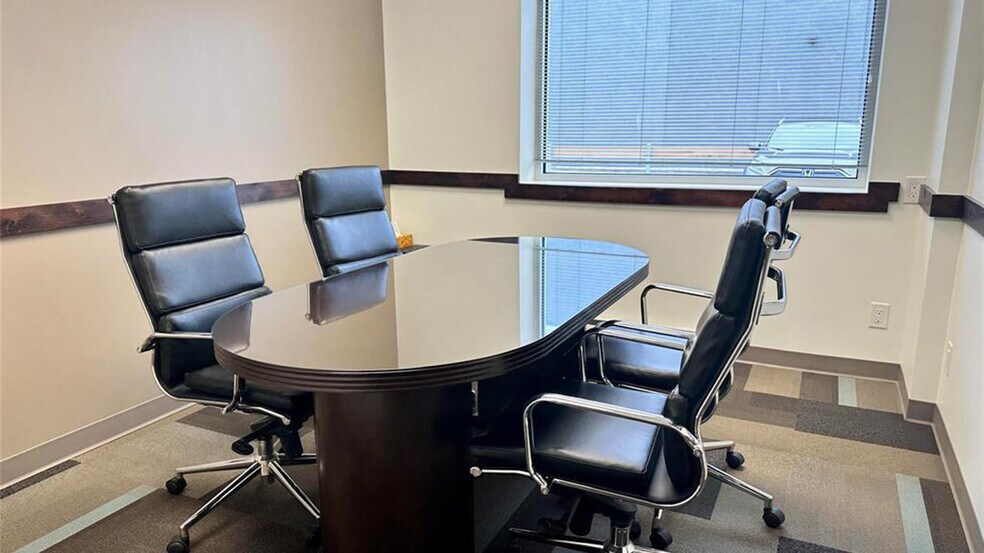 More Photos Of 105 Fort Whyte Way, Oak Bluff Coworking Space