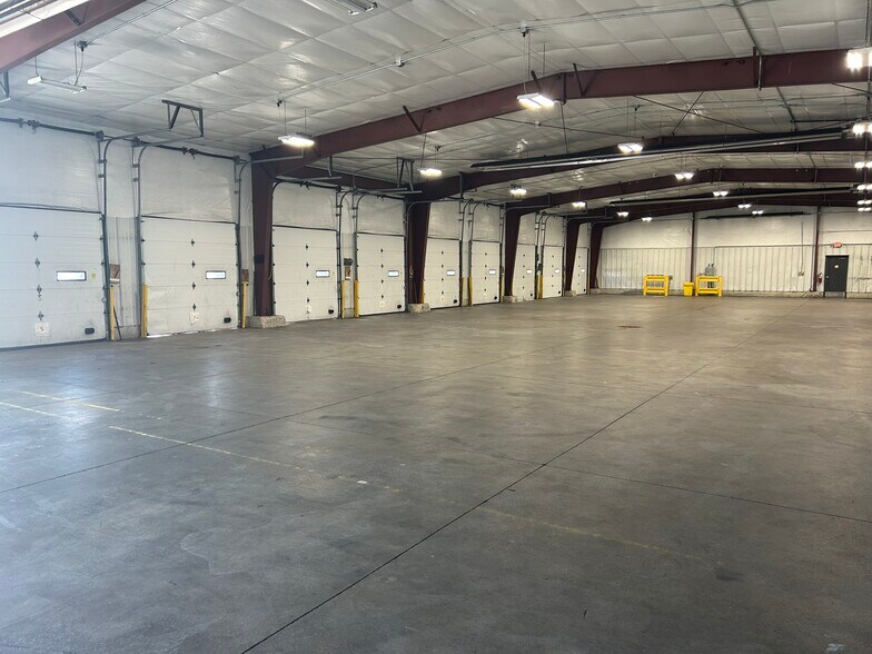 More Photos Of 3841 Merchant St, Madison Truck Terminal For Sale