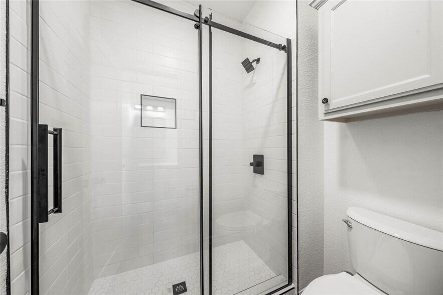 More Photos Of 1911 S 11th St, Waco Apartments For Sale