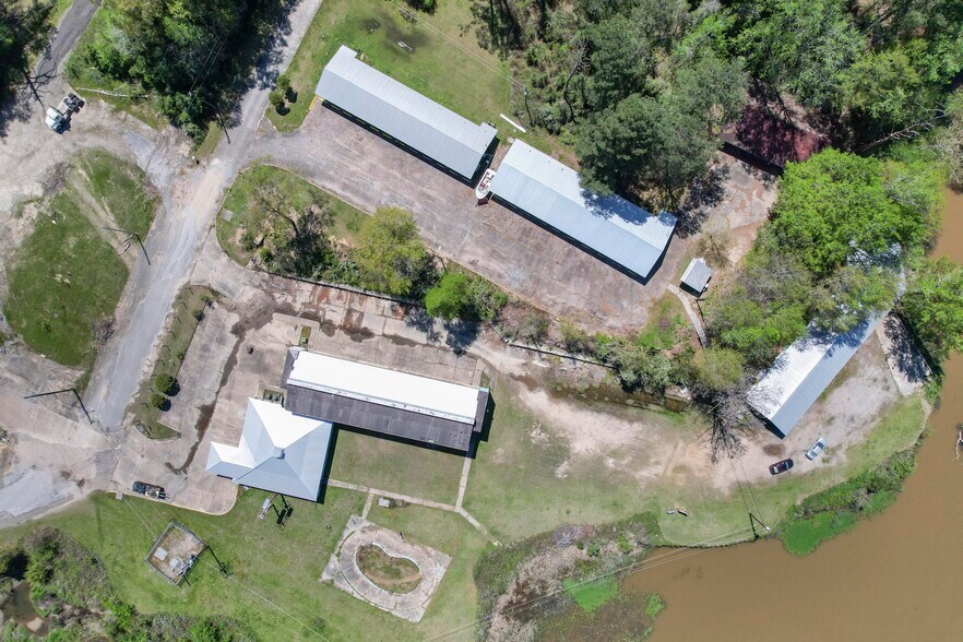 More Photos Of 1010 N Eufaula Ave, Eufaula Hotel For Sale