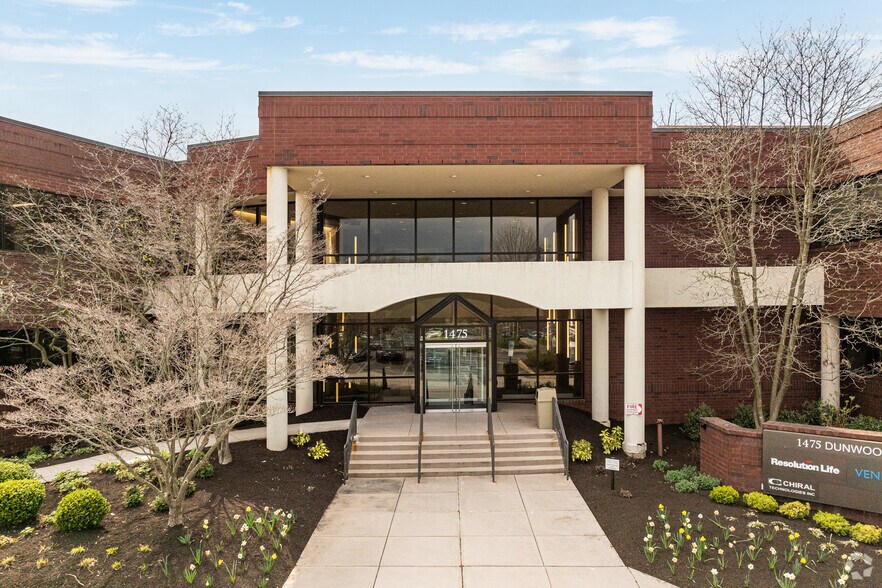 More Photos Of 1475 Dunwoody Dr, West Chester Office For Lease