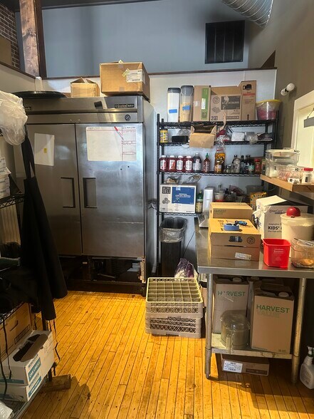 More Photos Of 108 E 6th St, Bloomington Storefront Retail Residential For Lease
