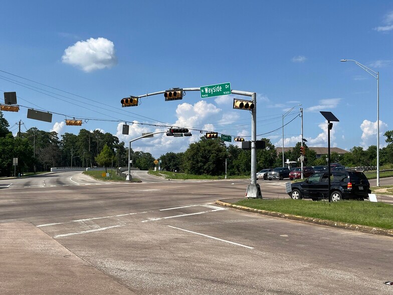 More Photos Of 9305 N Wayside Dr, Houston Office Residential For Sale