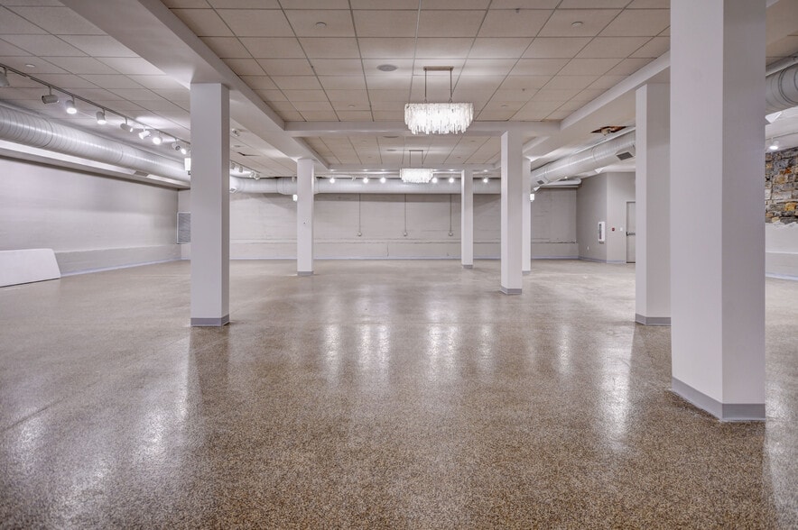 More Photos Of 121 E Front St, Traverse City Medical For Sale