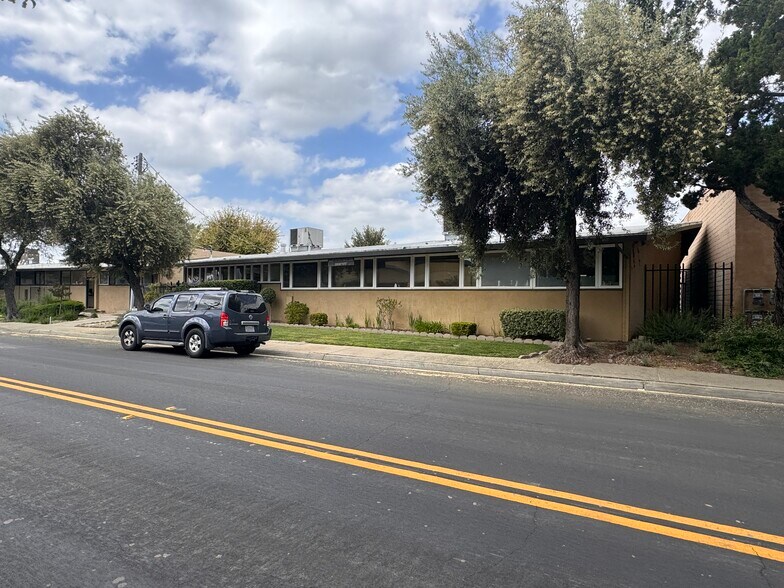 More Photos Of 1601 McHenry Village Way, Modesto Medical For Sale