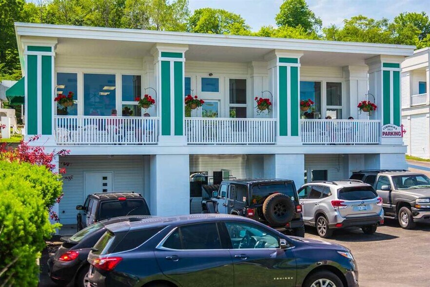 More Photos Of 2569 Charlevoix Rd, Petoskey Restaurant For Sale