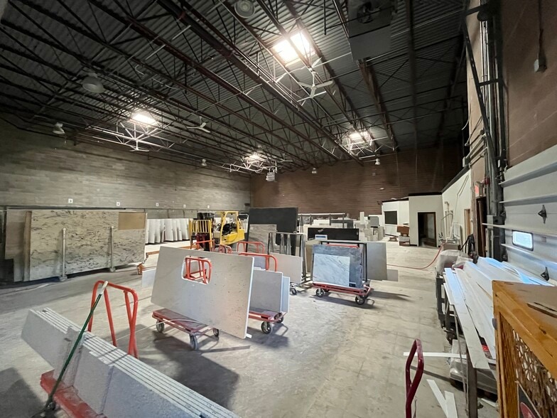 More Photos Of 108 Clematis Ave, Waltham Unknown For Lease