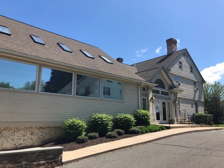 More Photos Of 4 Main St, Farmington Coworking Space