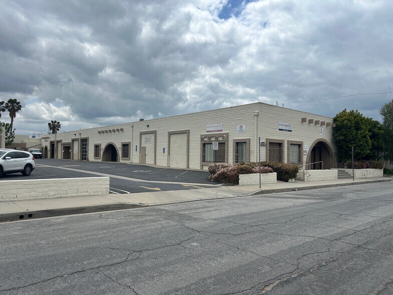 Primary Photo Of 26881-26883 Ruether Ave, Santa Clarita Industrial For Lease