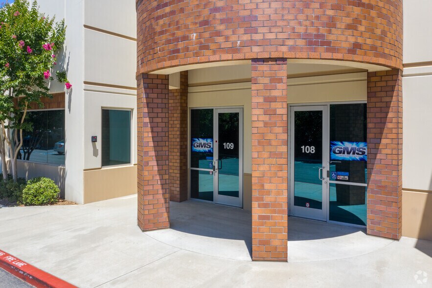 More Photos Of 8282 White Oak Ave, Rancho Cucamonga Unknown For Lease
