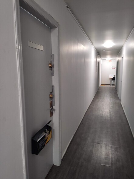 More Photos Of 2511 E Hastings St, Vancouver Office For Lease