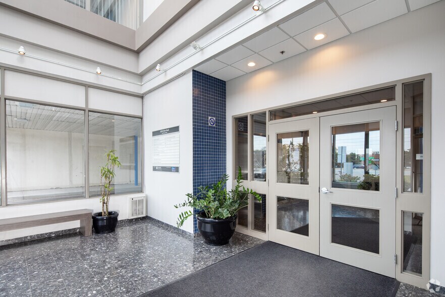 More Photos Of 6200 Dixie Rd, Mississauga Unknown For Sale