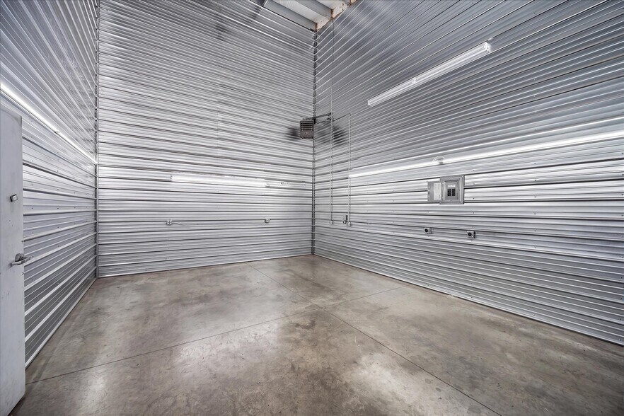 More Photos Of 10915 W Fast Ln, Airway Heights Specialty For Sale