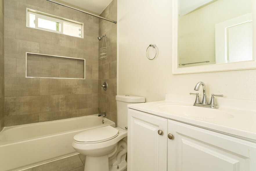 More Photos Of 4309 W Adams Blvd, Los Angeles Apartments For Sale