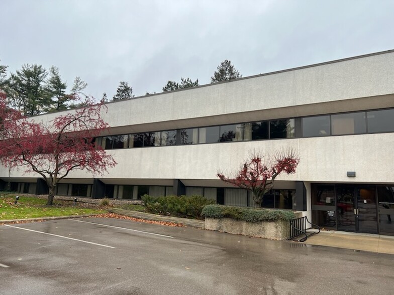 Primary Photo Of 1305 Abbott Rd, East Lansing Medical For Lease